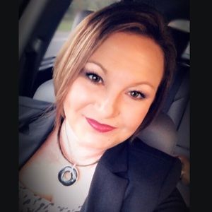 Meet your Posher, Lou anne